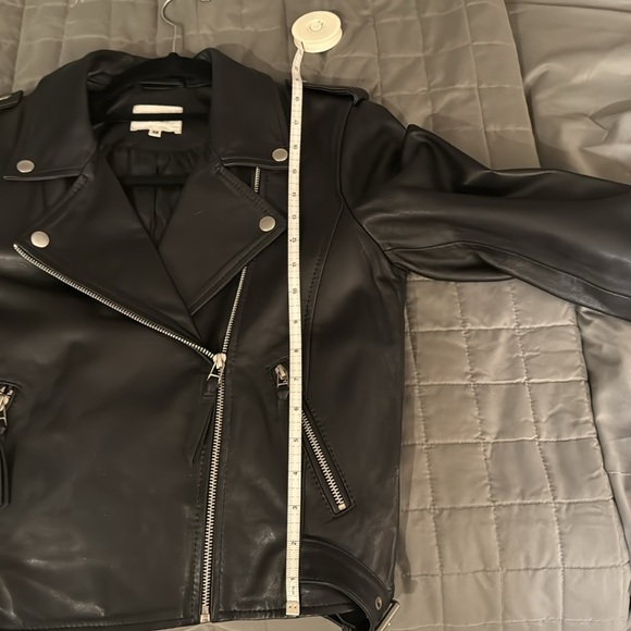 Sezane Zig Black Leather Jacket - Picture 8 of 13